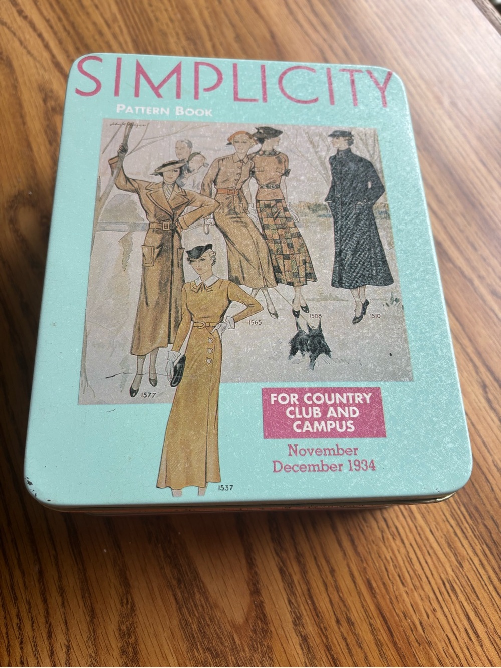Simplicity Pattern Vintage 1934 Tin Box